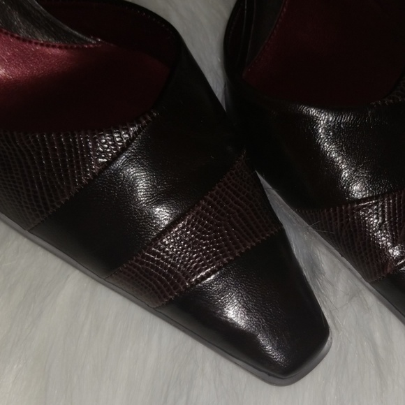 Gianni Bini Burgundy Brown Heels - Picture 2 of 3